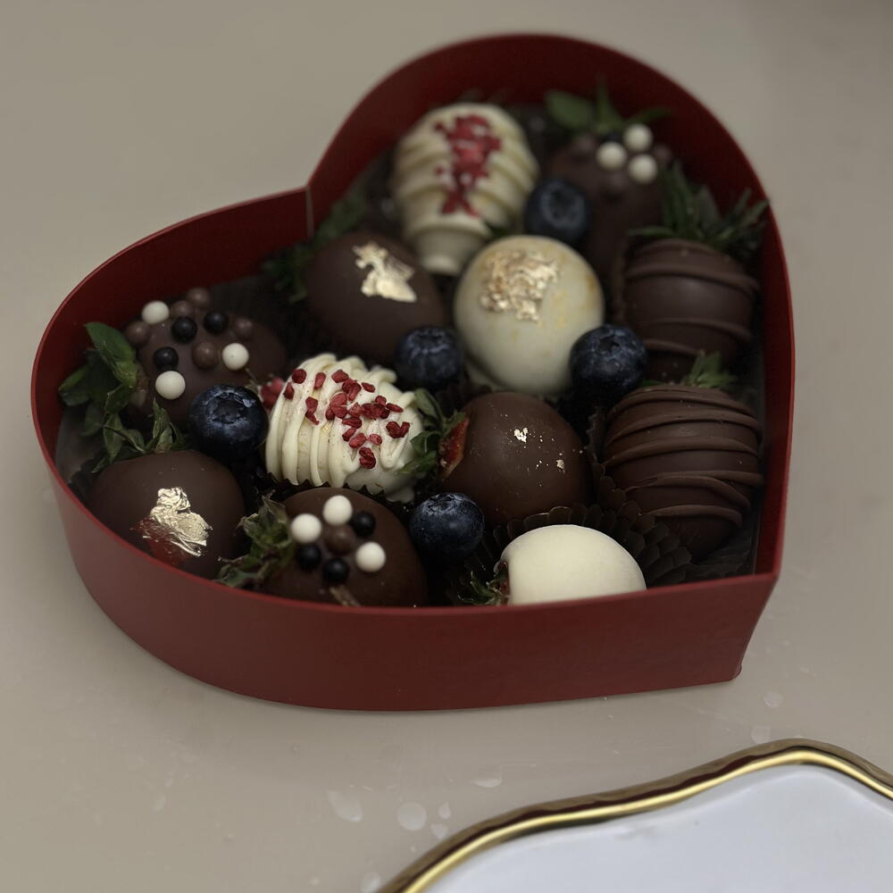 Клубника в шоколаде «Chocolate night» — фото 3