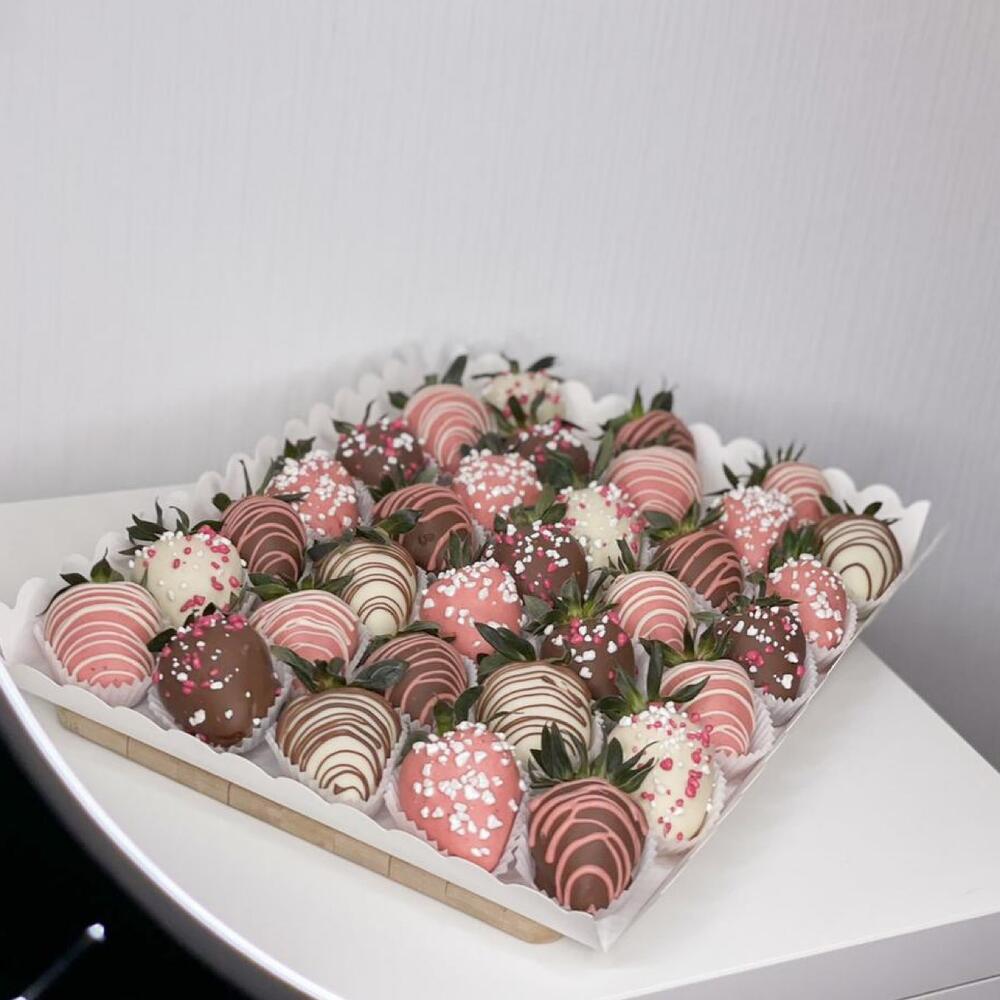 Клубника в шоколаде набор из 30 клубник в шоколаде Mix — фото 4