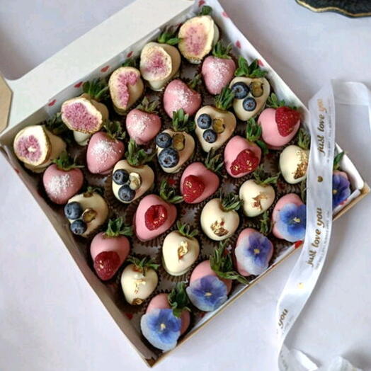 Набор с клубникой в шоколаде 
30 шт💗Клубника в бельгийском шоколаде 🍓 Дофаминовый букет — фото 1