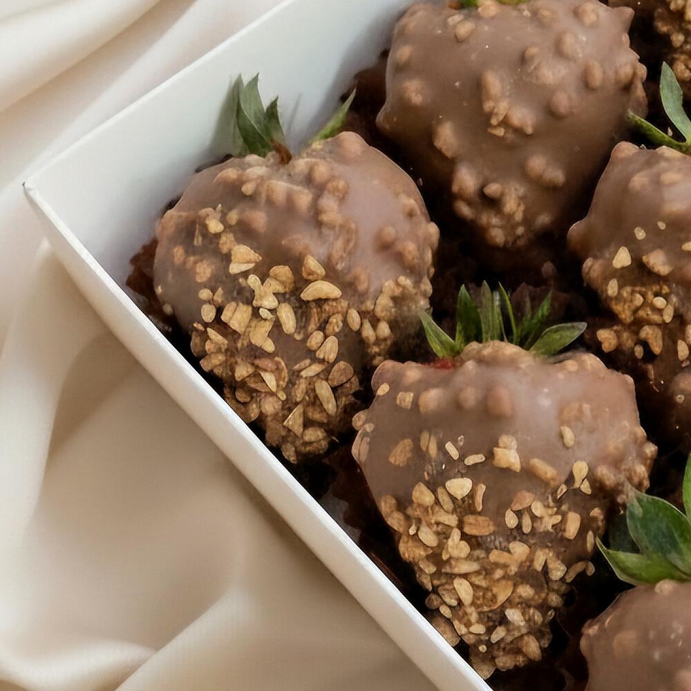 Клубника в шоколаде - "9-16 ягод Ferrero (Ферреро)" Молочный шоколад — фото 4
