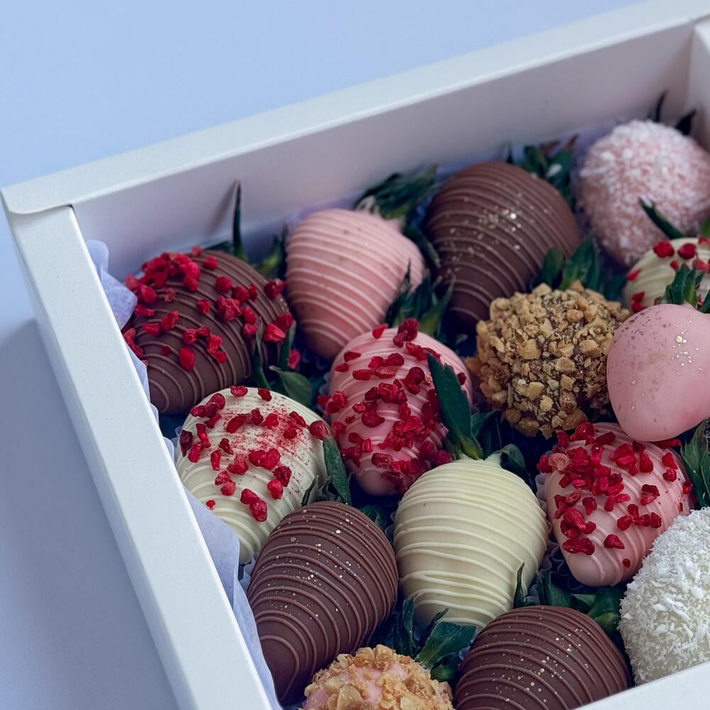 16-20 ягод клубника в шоколаде + подарок от Vivienne Sabo — румяна MACARON — фото 4