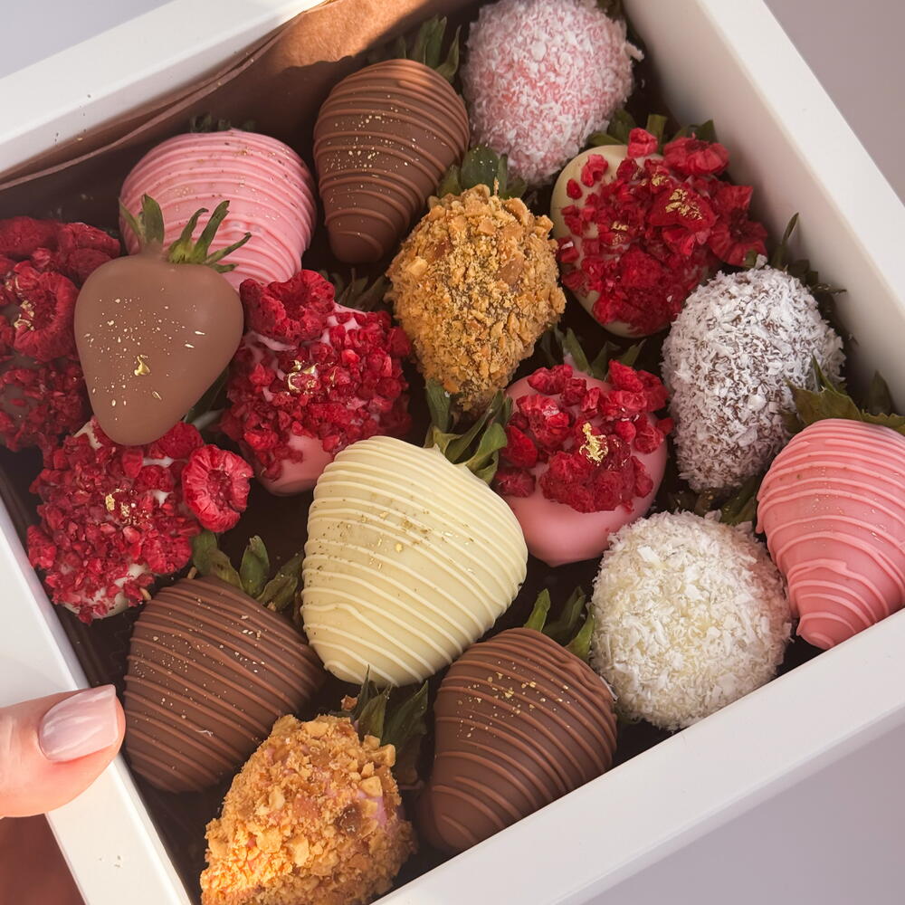 16-20 ягод клубника в шоколаде + подарок от Vivienne Sabo — румяна MACARON — фото 5