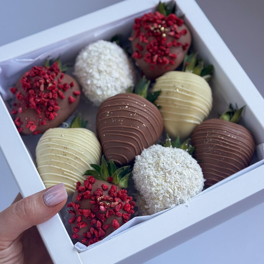 Клубника в шоколаде люкс + подарок от Vivienne Sabo — румяна MACARON — фото 4