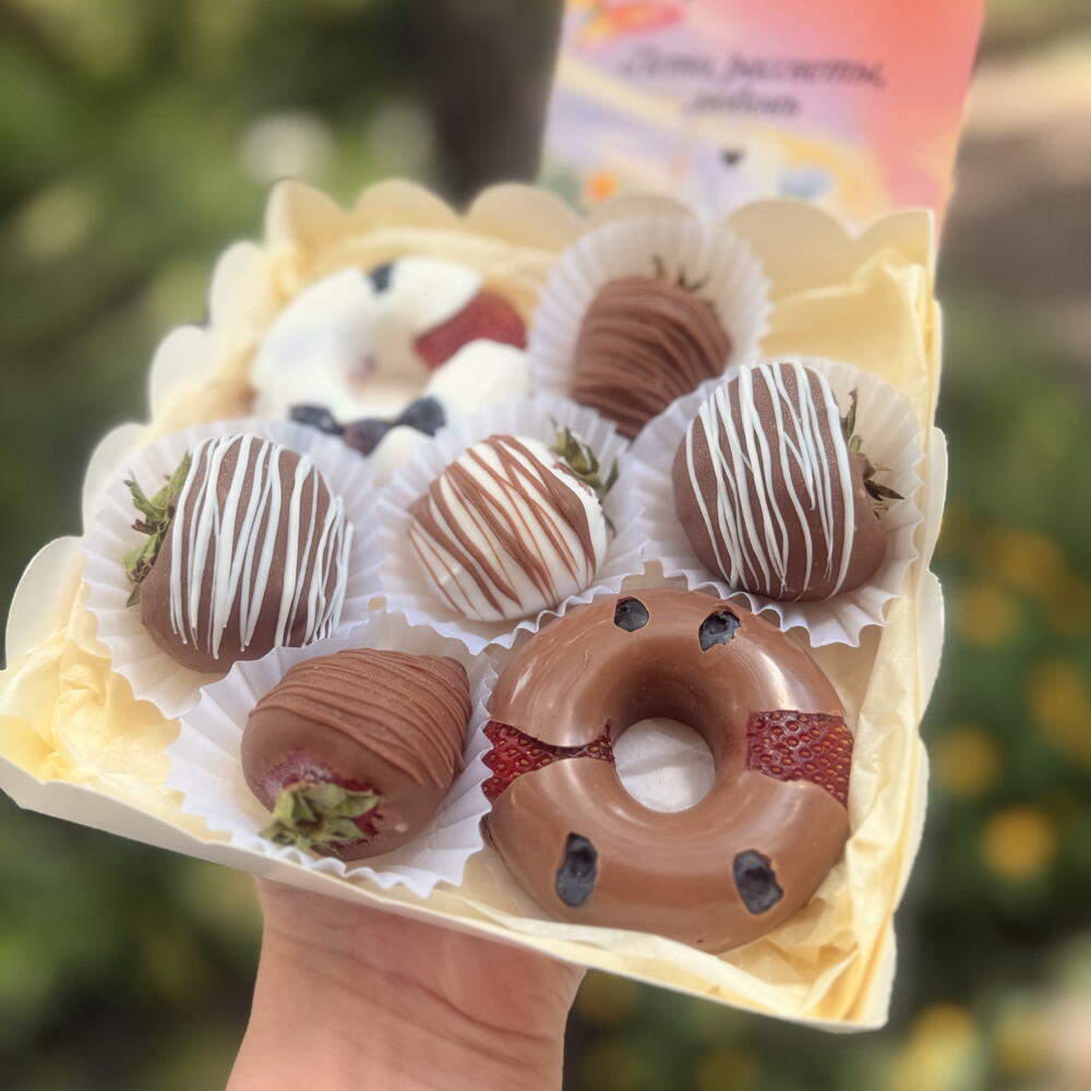 Сет клубники в шоколаде + Ягодный Донат «Тренд Донат» — фото 7