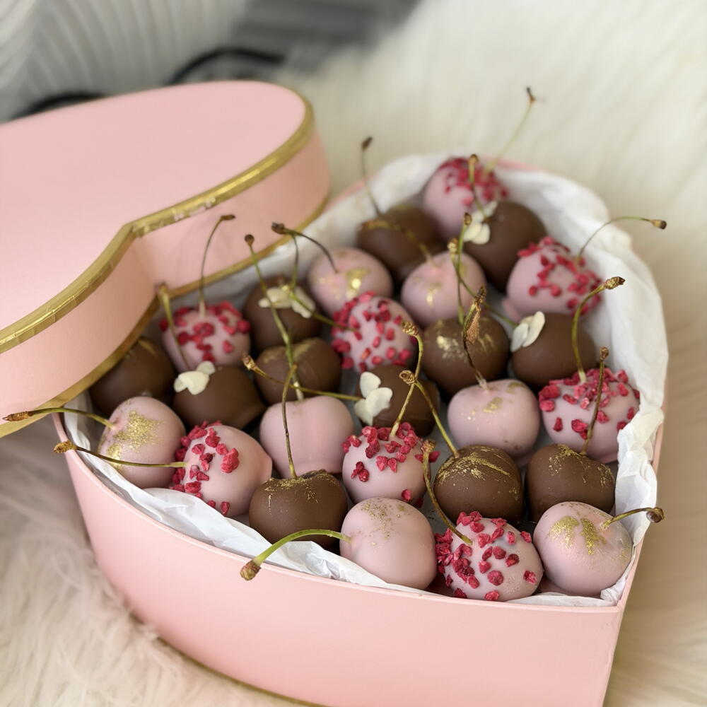 Chocolate Cherry Love Box Черешня в шоколаде (25 шт.) — фото 7