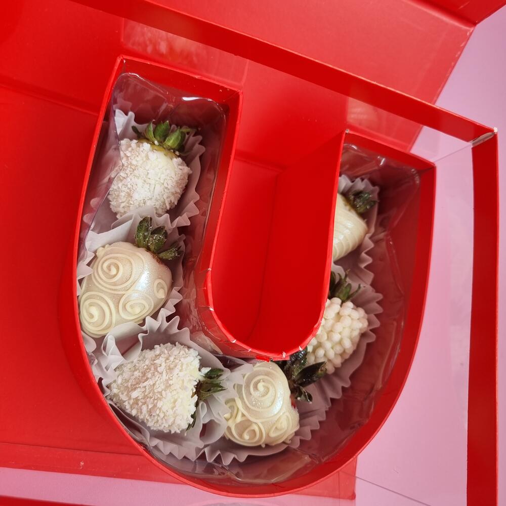 Клубника в шоколаде в коробке I love you. Подарок любимой девушке, жене. "Я тебя люблю" — фото 7