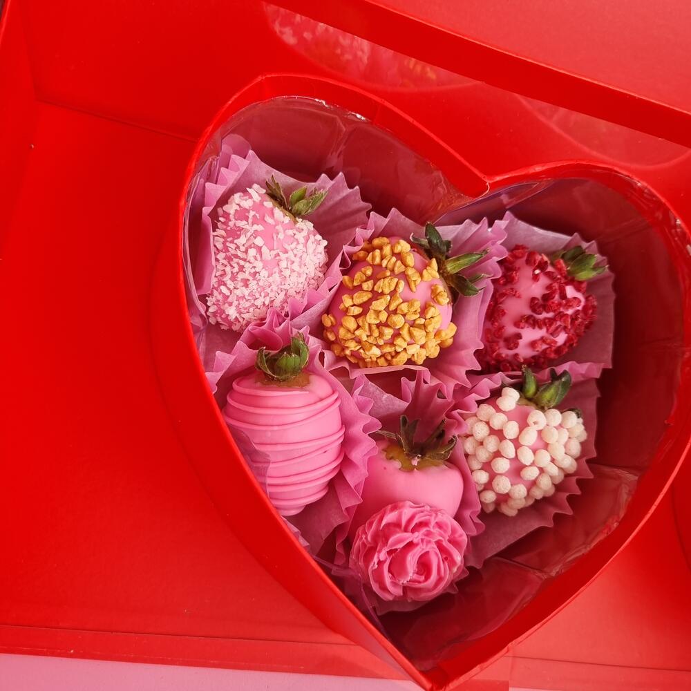 Клубника в шоколаде в коробке I love you. Подарок любимой девушке, жене. "Я тебя люблю" — фото 6