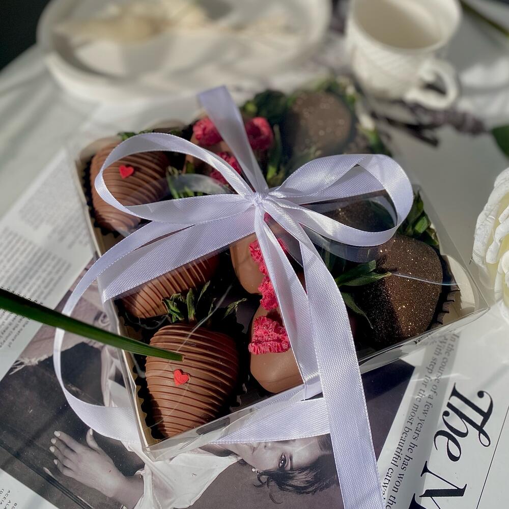Клубника в шоколаде сияние + подарок от Vivienne Sabo - румяна MACARON — фото 5