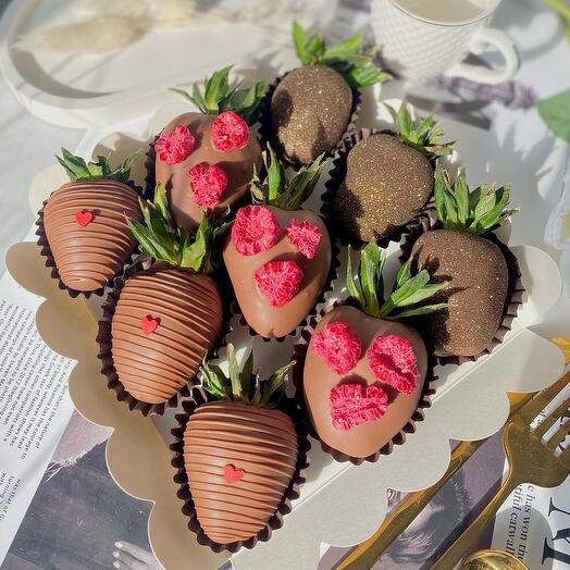 Клубника в шоколаде сияние + подарок от Vivienne Sabo - румяна MACARON — фото 1