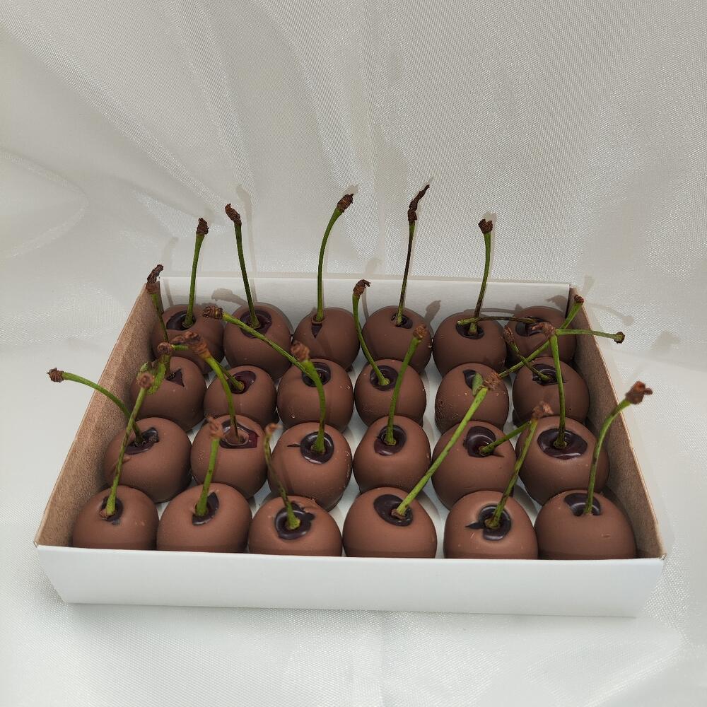 Вишня в шоколаде, ягоды в бельгийском молочном шоколаде Callebaut — фото 2