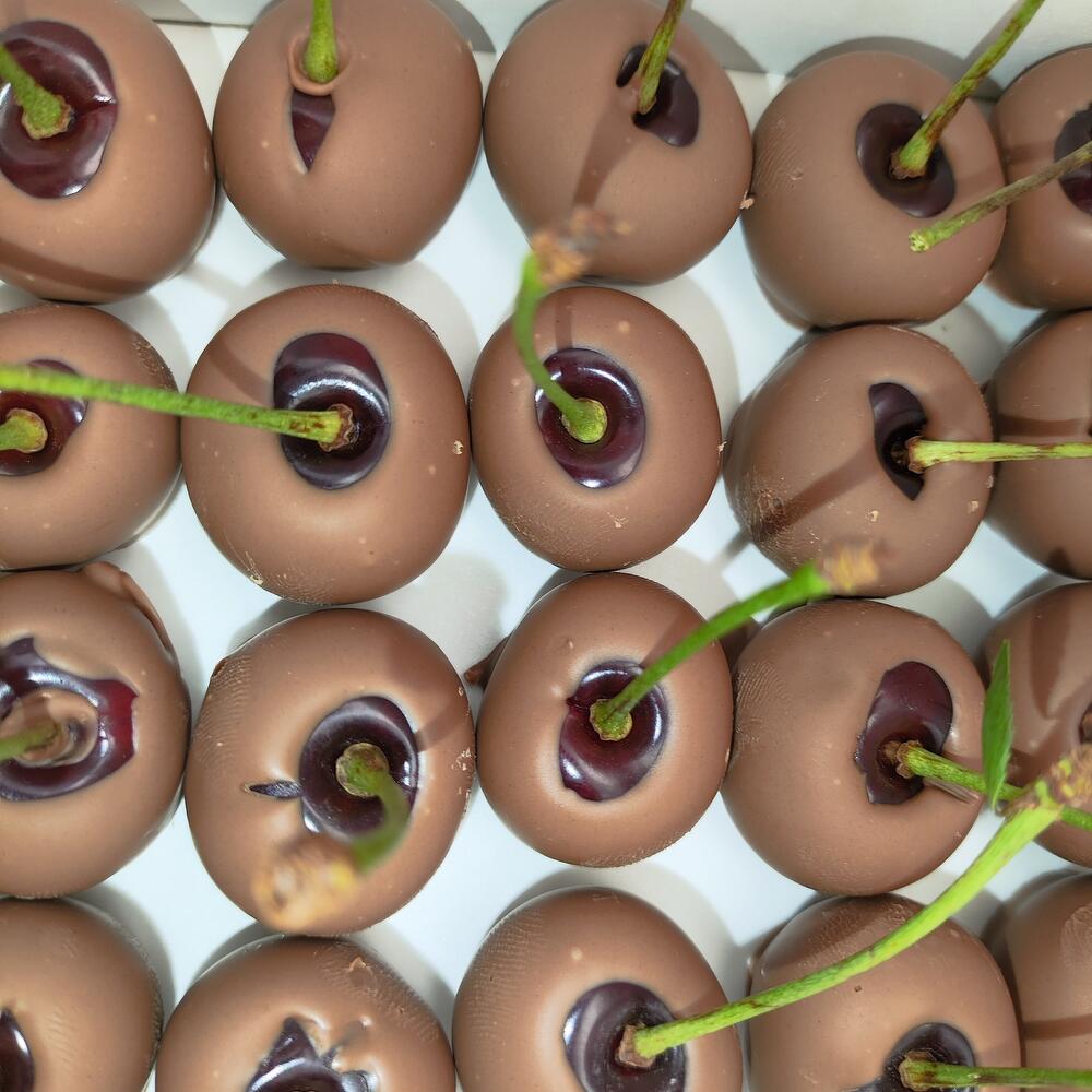 Вишня в шоколаде, ягоды в бельгийском молочном шоколаде Callebaut — фото 4