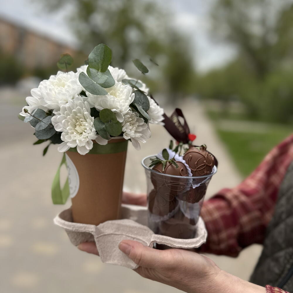 Микс клубника в шоколаде и хризантема — фото 5