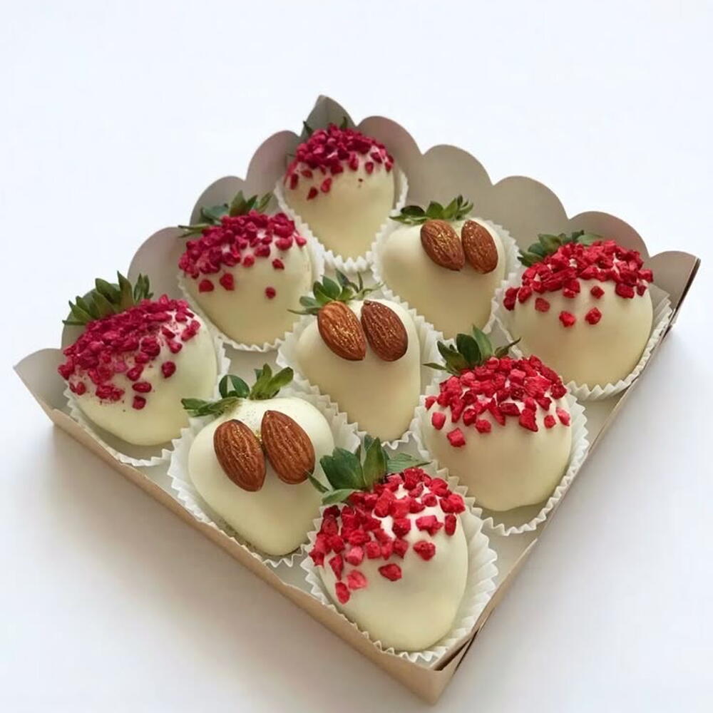 Набор в белом шоколаде из 9 клубничек🍓 — фото 2