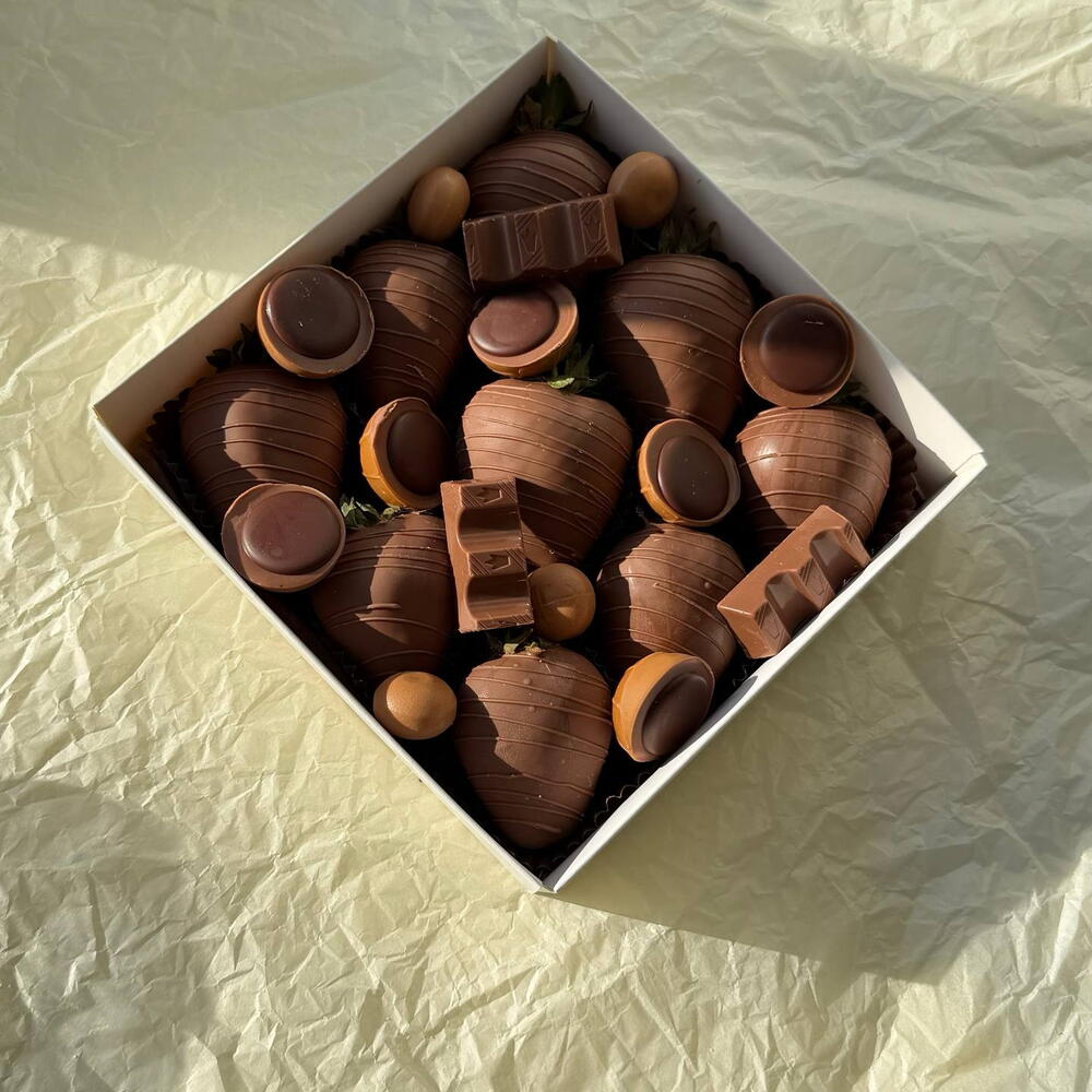 Клубника в шоколаде Toffifee + Kinder — фото 4
