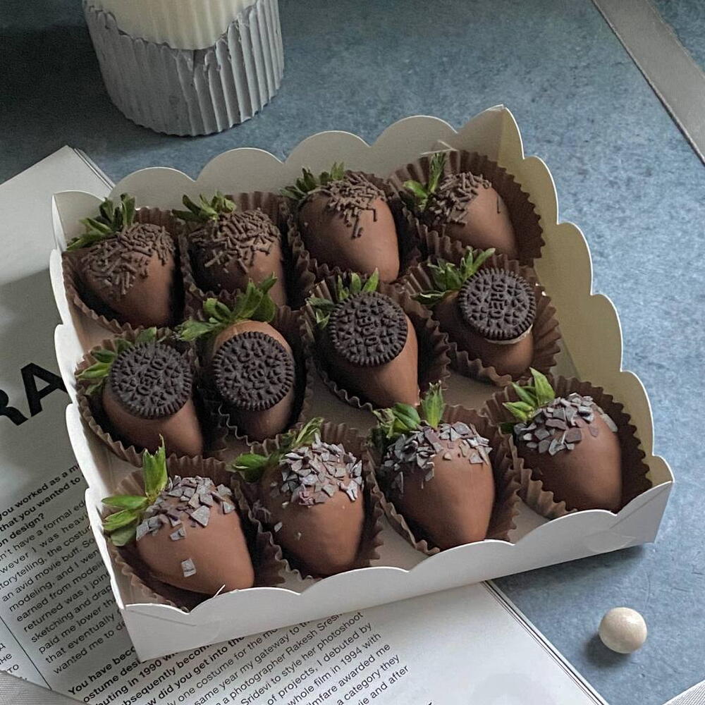 Клубника в шоколаде Молочный шоколад  (9-12🍓) — фото 7