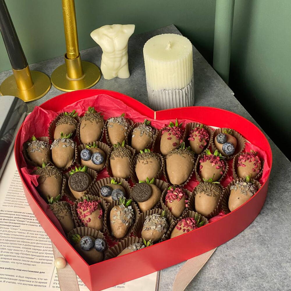 Клубника в шоколаде Съедобные букеты Сердце размер  XL 32 см (25-30 🍓) Подарок — фото 6