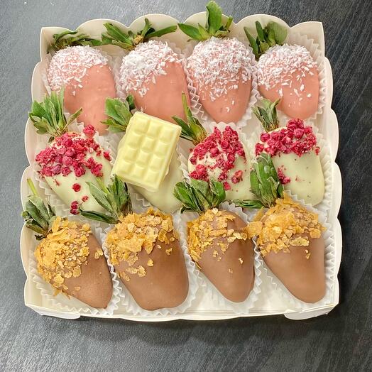 Отборная Клубника в шоколаде подарок (9-12🍓) — фото 1