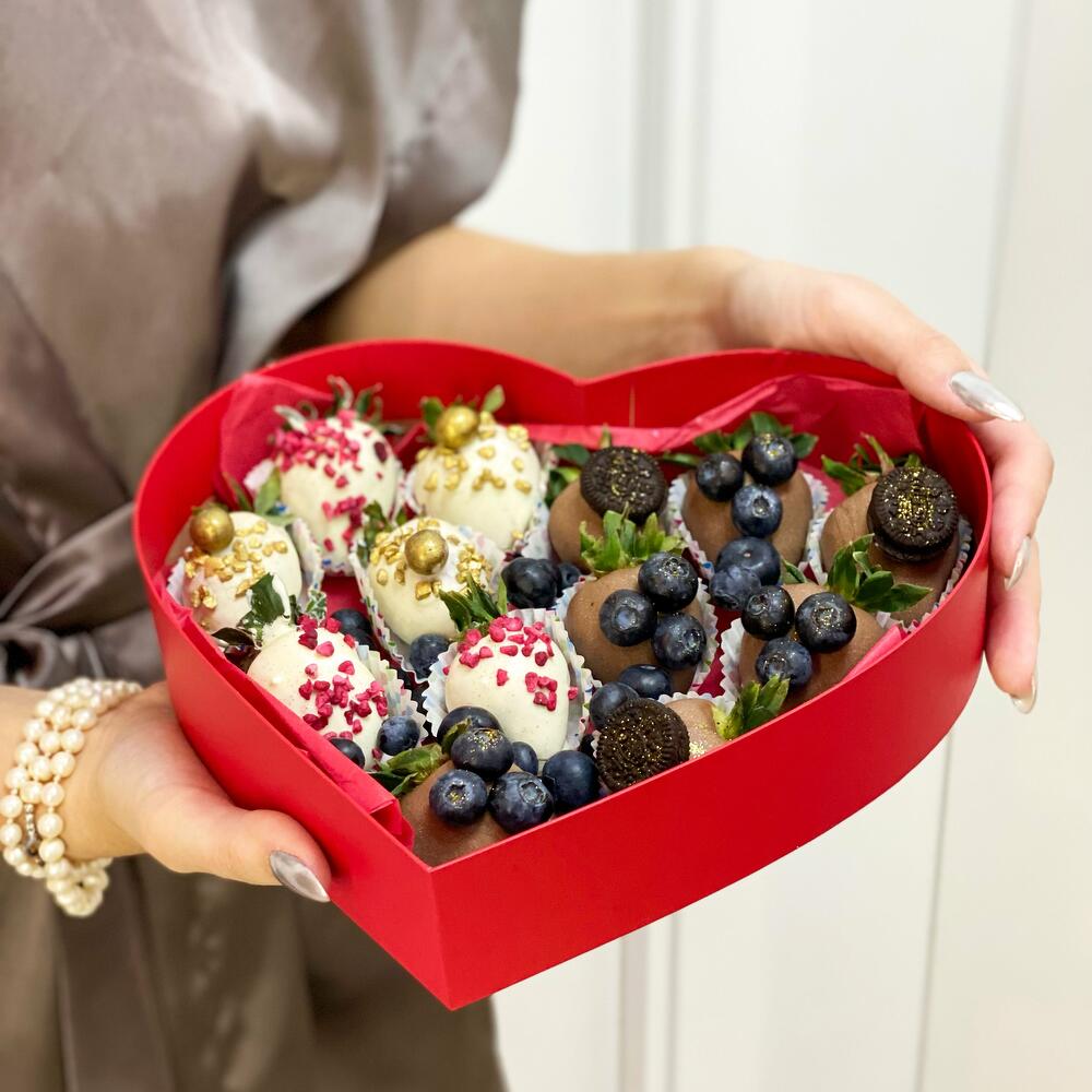 Клубника в шоколаде Подарочный набор размер S (10-12 🍓) — фото 2