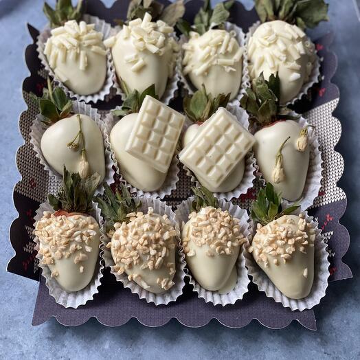 Клубника в шоколаде Подарочный набор Подарок (9-12🍓) — фото 1
