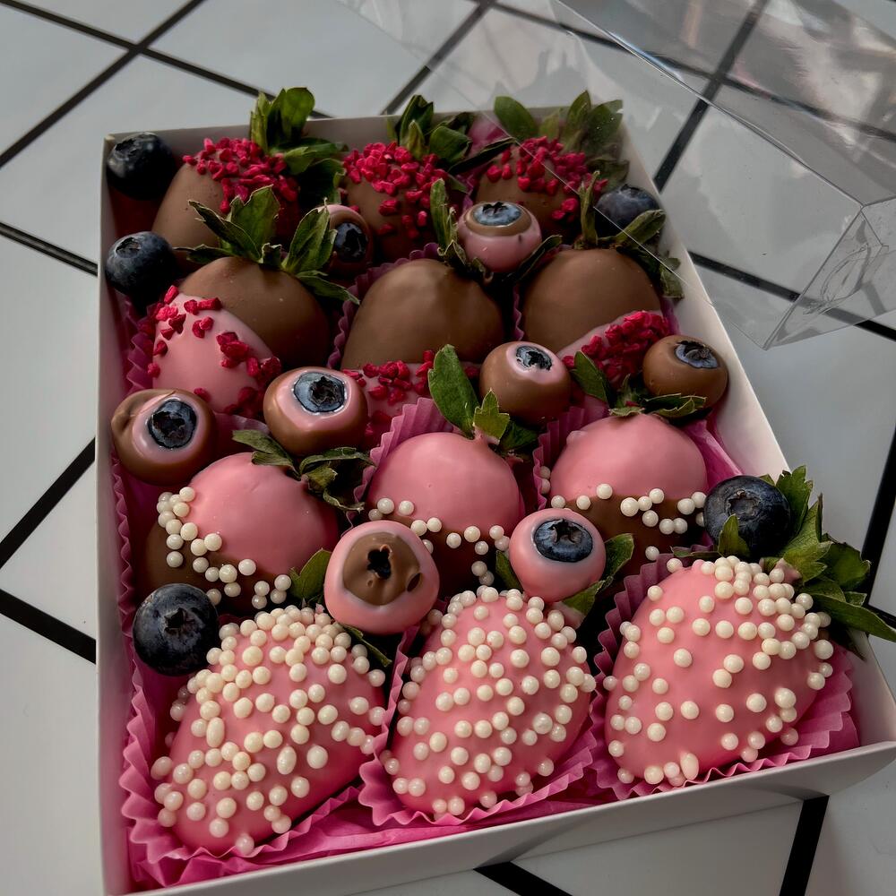 Клубника 🍓 12 шт — фото 2