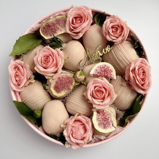 Клубника в шоколаде круг на 12 ягод с кустовой розой 🌸 — фото 1