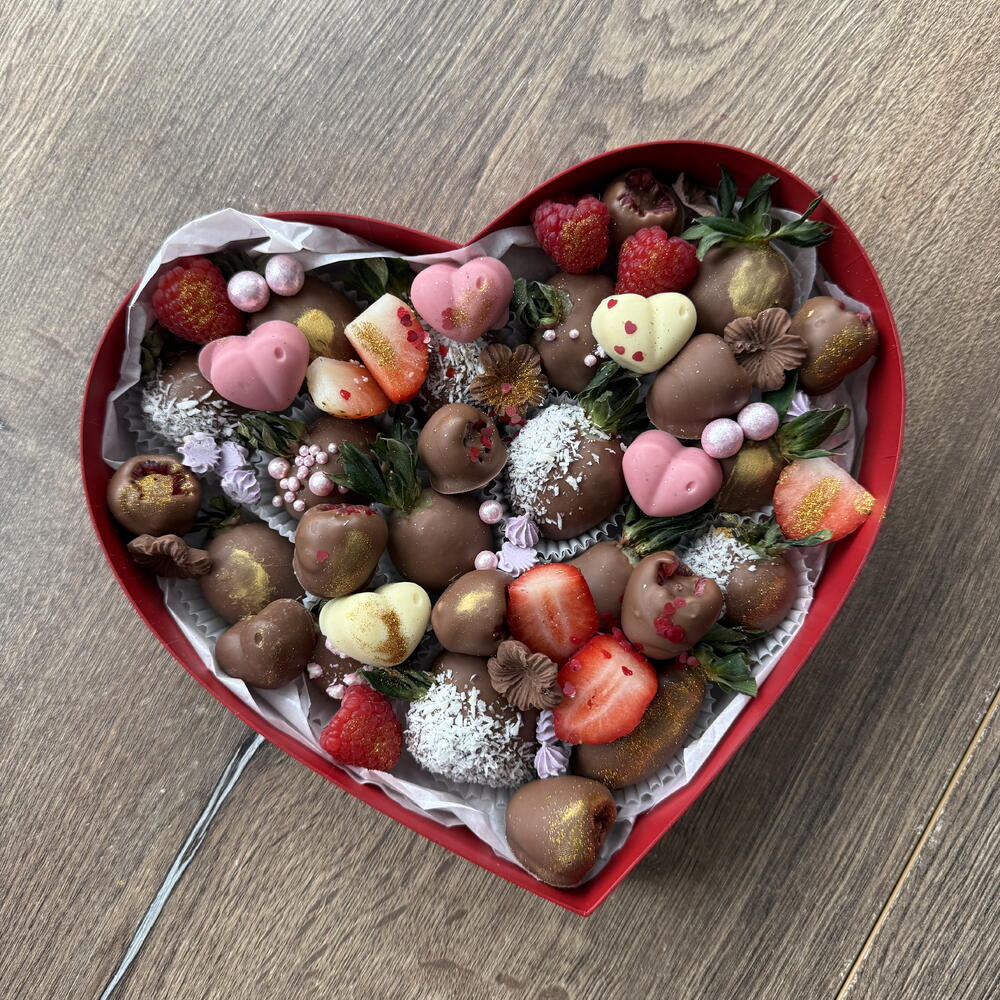 Клубника в шоколаде Love you , 8 марта — фото 3