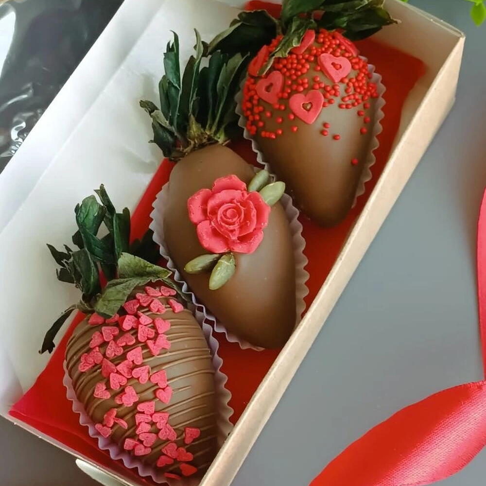 Клубника в шоколаде "3 ягоды🍓" — фото 3