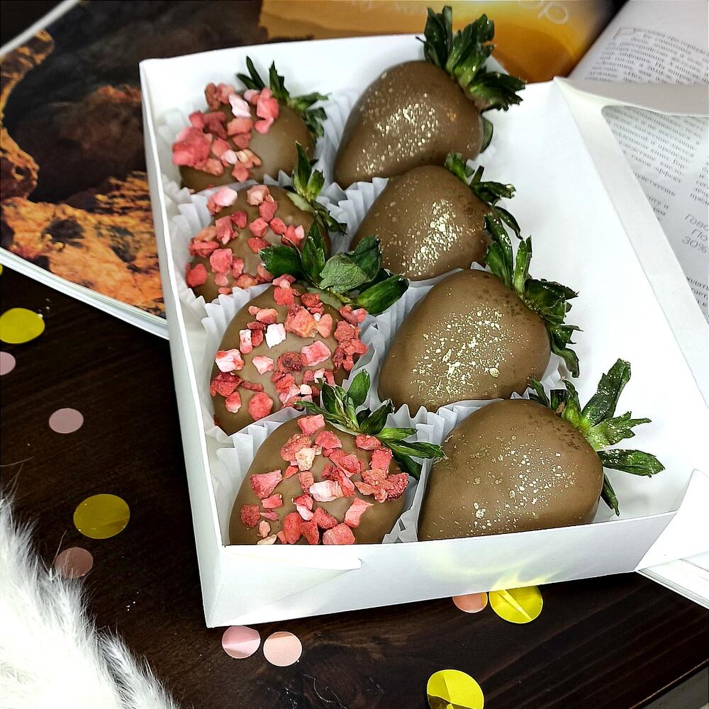 Клубника в молочном шоколаде для любимой, мамы, на день рождения, коллеге, бабушке🍫🍓 — фото 6