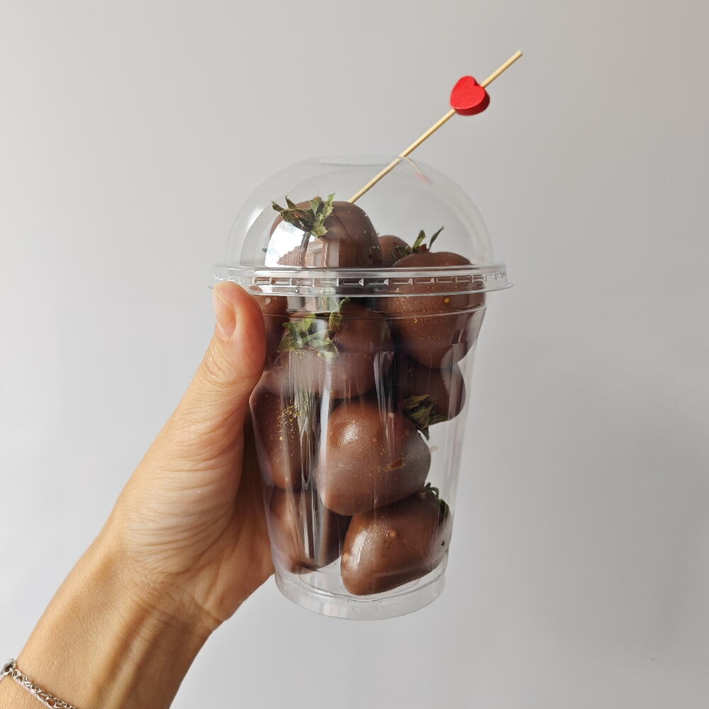 Клубника шоколаде в стакане🍓+ подарок от Vivienne Sabo — румяна MACARON — фото 3