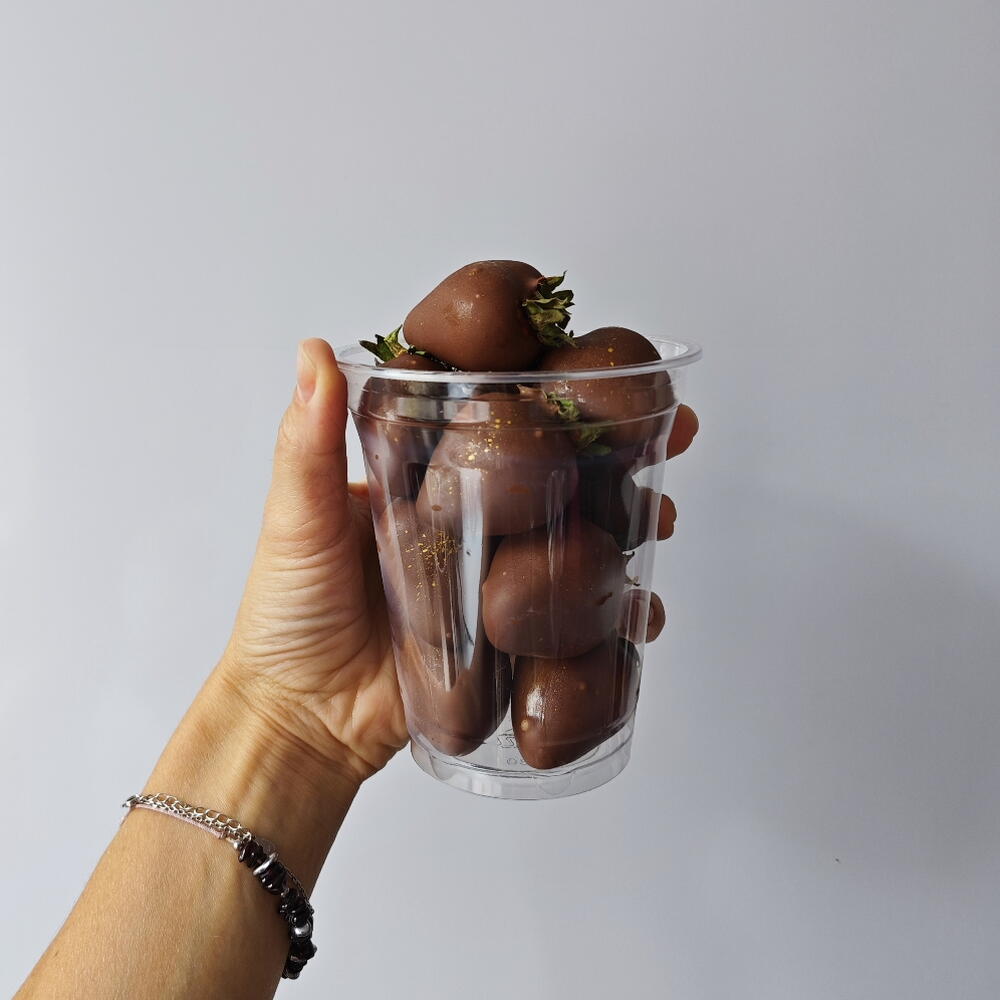 Клубника шоколаде в стакане🍓+ подарок от Vivienne Sabo — румяна MACARON — фото 6