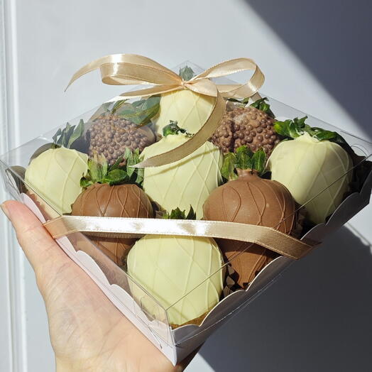 Клубника в шоколаде, 9 шт на подарок 🎁+ подарок от Vivienne Sabo — румяна MACARON — фото 1