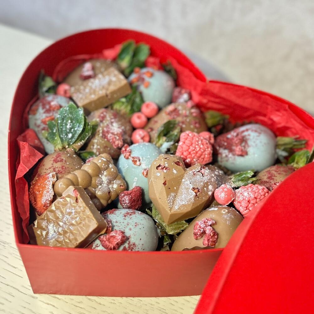 Клубника в шоколаде бокс с малиной шоколадной Минводы,Пятигорск,Ессентуки,Кисловодск 8 марта — фото 5