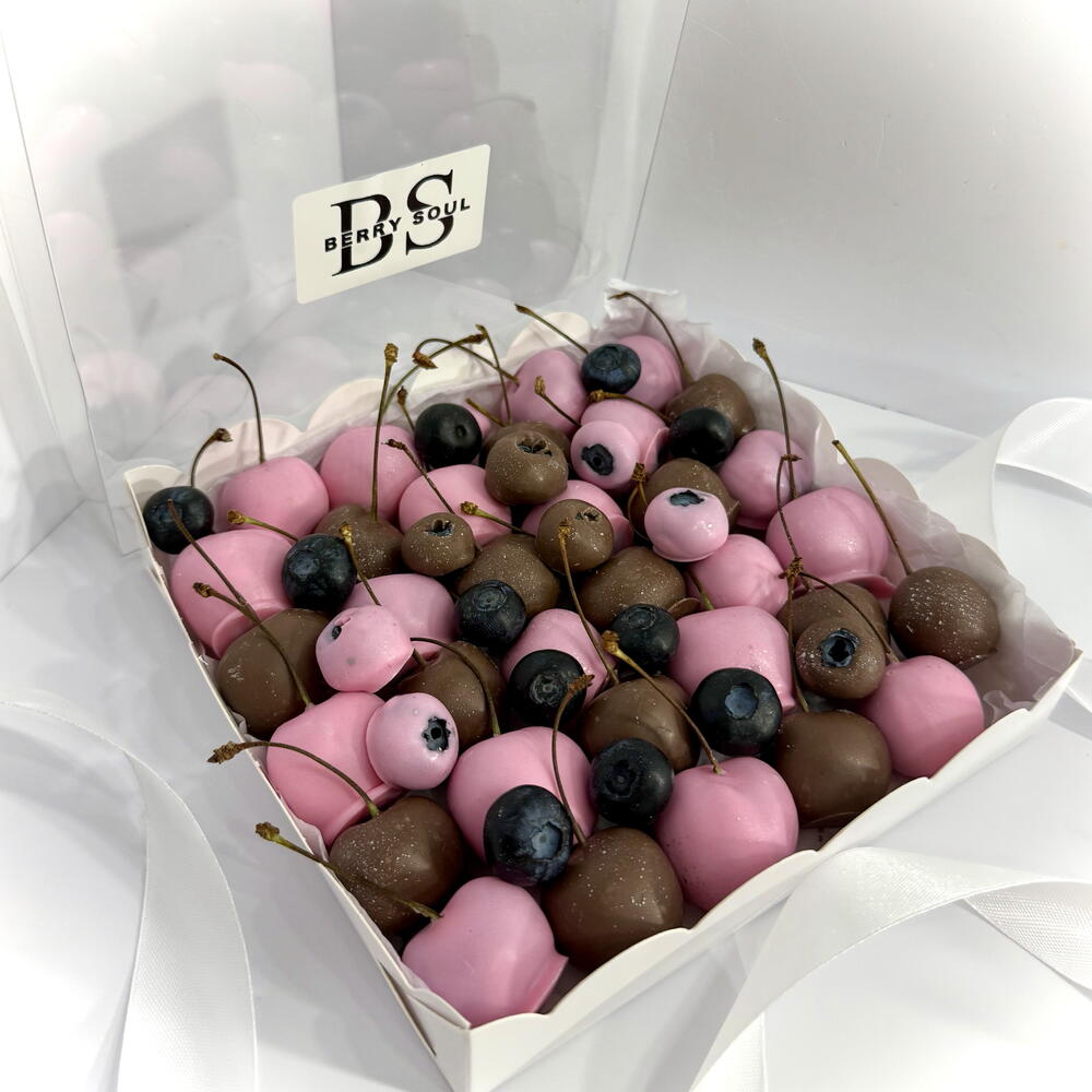 Черешня в шоколаде 🍒 с голубикой, набор 450гр — фото 3
