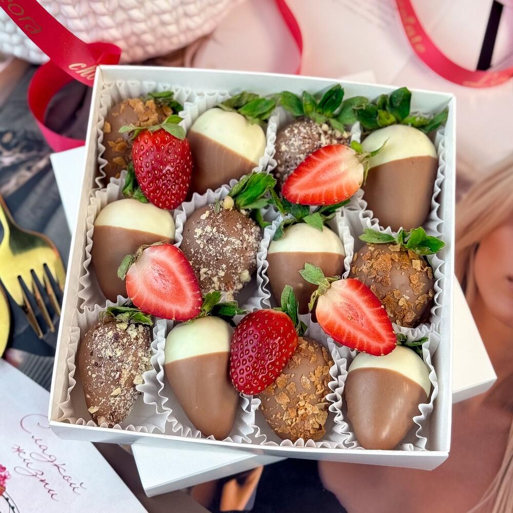 Клубника в Шоколаде Киндер 9-16 шт. Бельгийский шоколад Callebaut. Подарочный набор 1172. Leora chocolate — фото 3