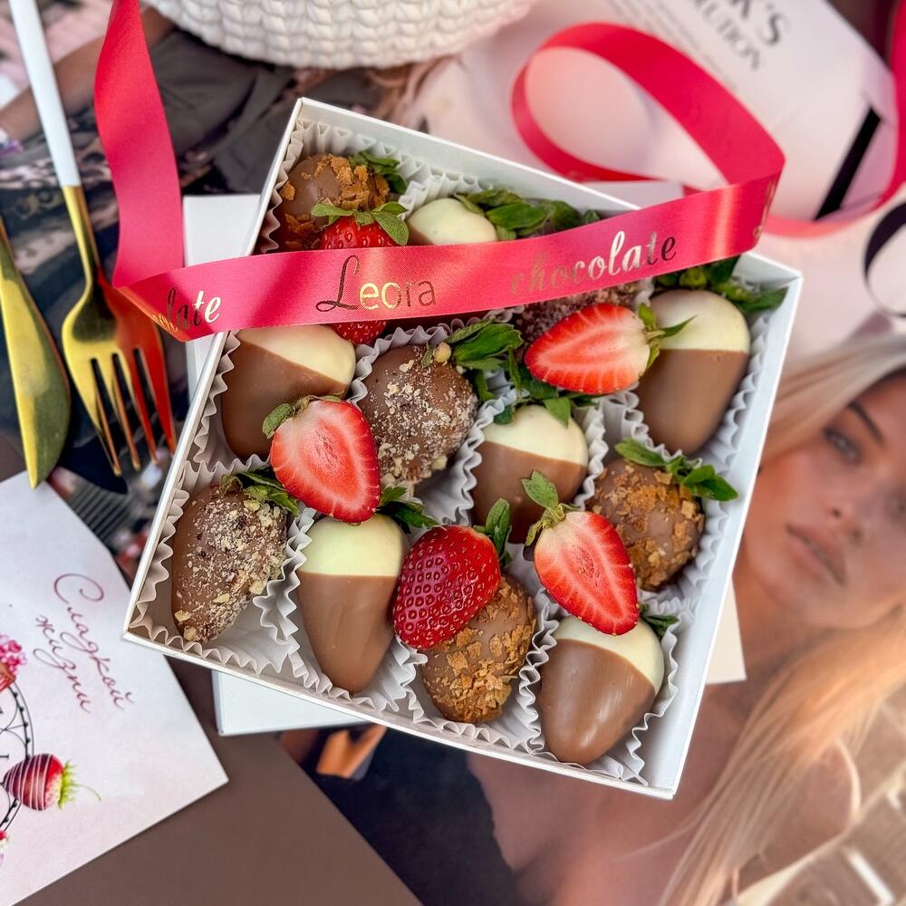 Клубника в Шоколаде Киндер 9-16 шт. Бельгийский шоколад Callebaut. Подарочный набор 1172. Leora chocolate — фото 5
