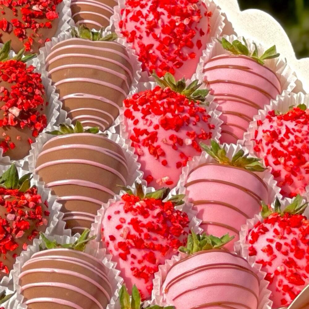Клубника в шоколаде "Pretty Berry" - M (20-36 ягод) — фото 7