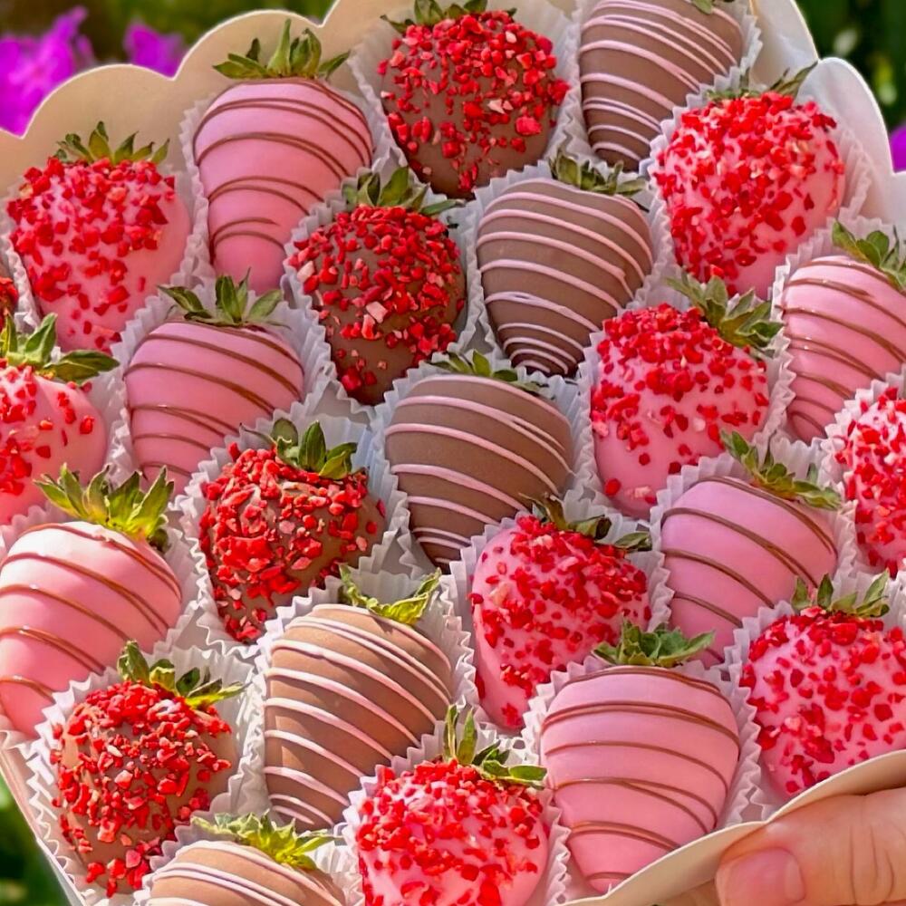 Клубника в шоколаде "Pretty Berry" - M (20-36 ягод) — фото 6