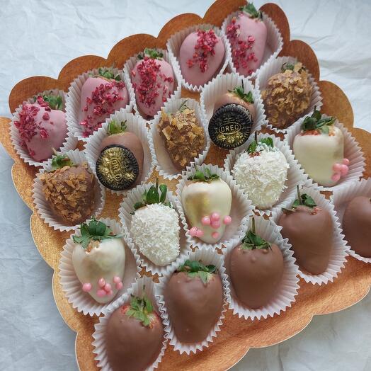 Клубника в шоколаде (16-20 ягод) ФВ5 — фото 1