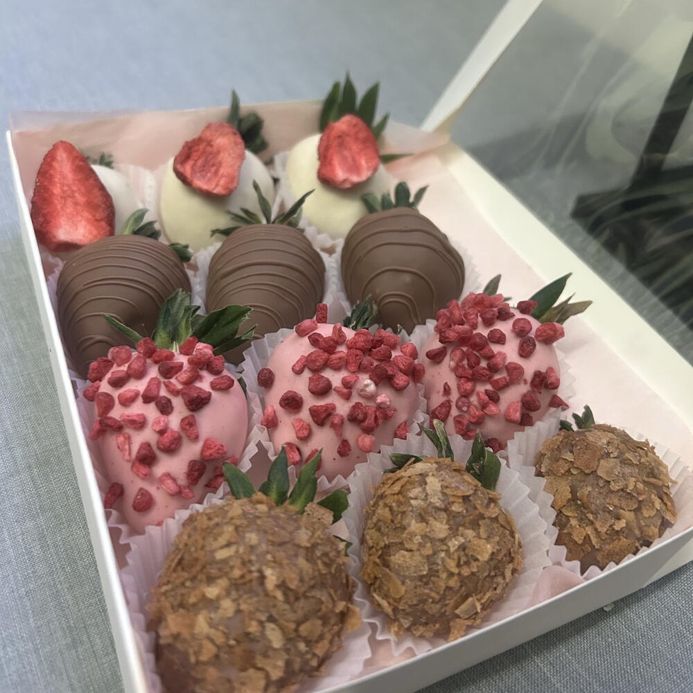 Клубника в шоколаде 12 шт Вкуснятина на 8 марта — фото 4