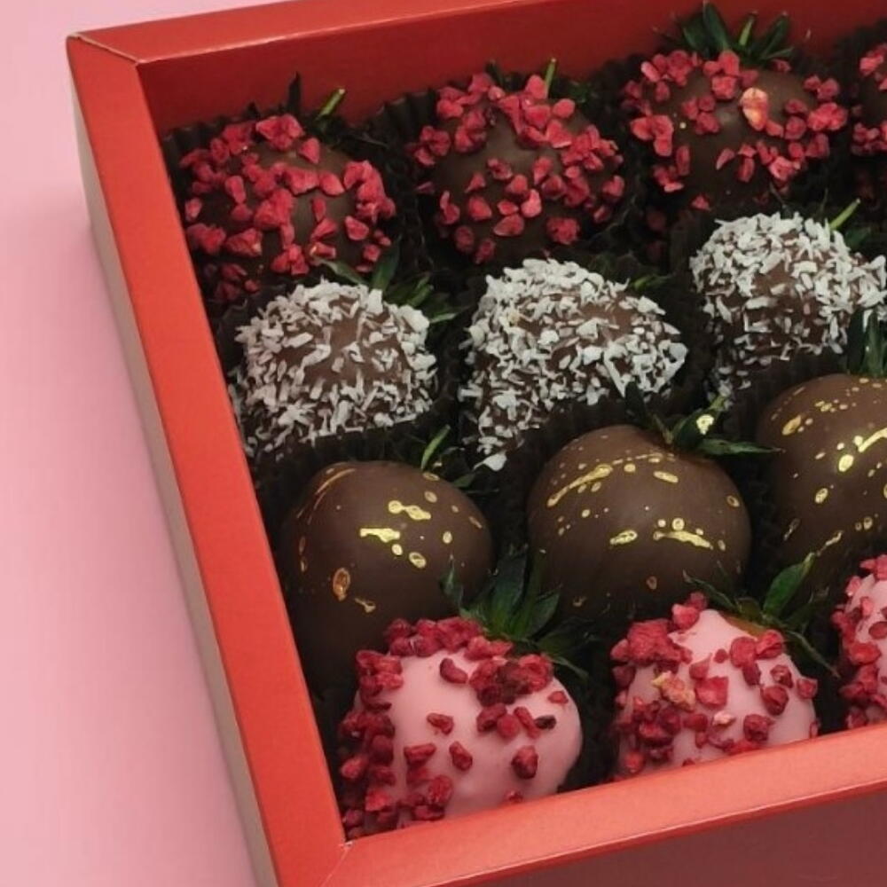 Клубника в бельгийском шоколаде Callebaut 16шт. Подарок любимой девушке — фото 4