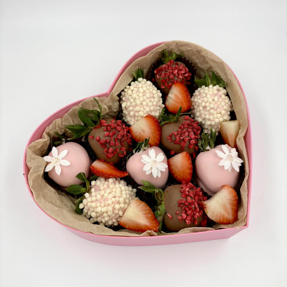 Клубника в бельгийском шоколаде шоколаде «сердце» 🍓🍫 — фото 3