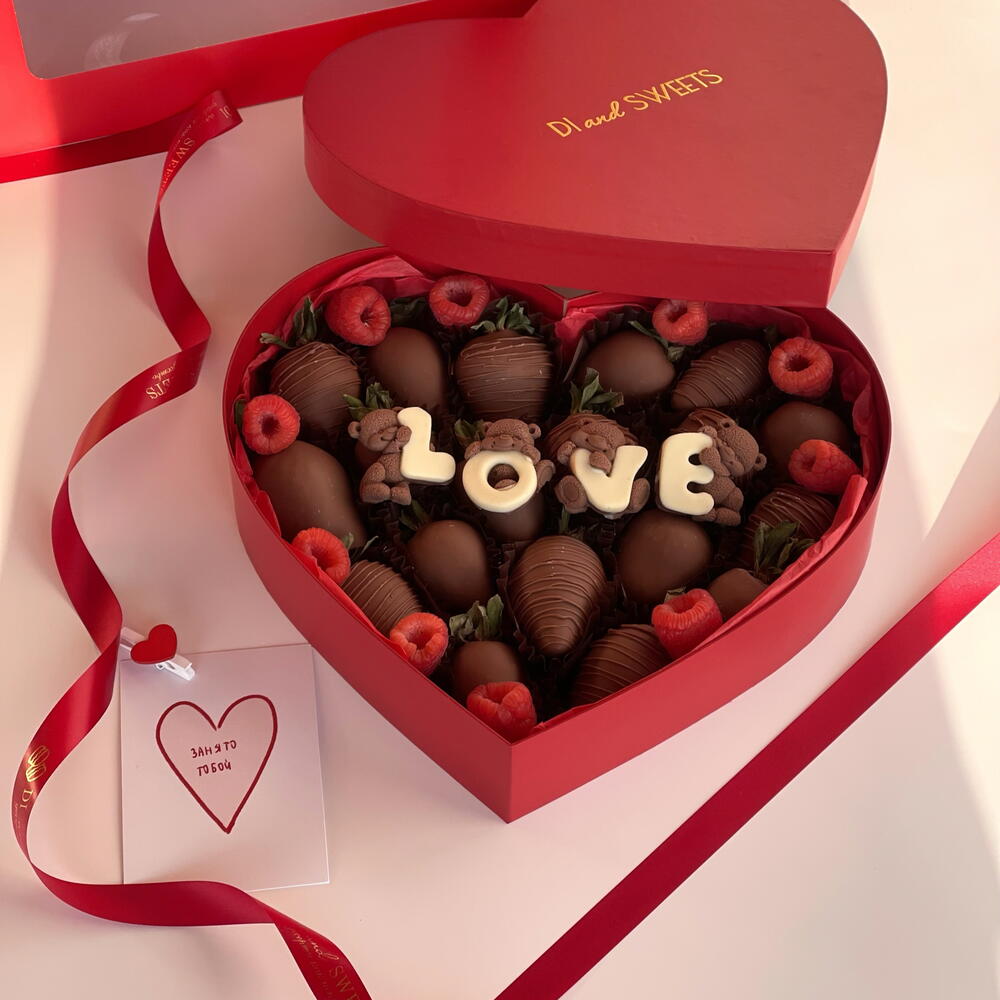 Клубника в шоколаде с шоколадными мишками «Love»/ подарок любимой девушке 14 февраля — фото 3