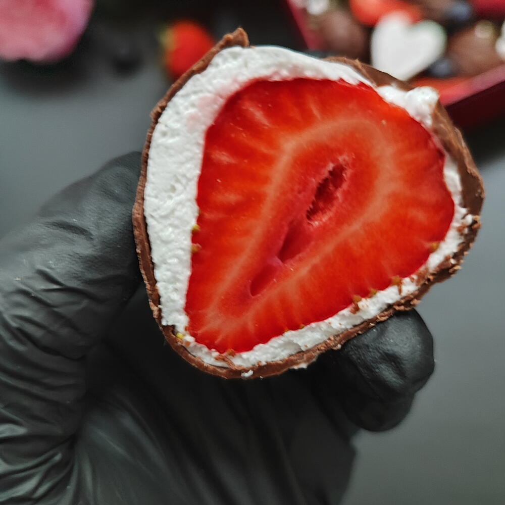 BerryLux — клубника в маршмеллоу и молочном шоколаде 21 ягода — фото 2