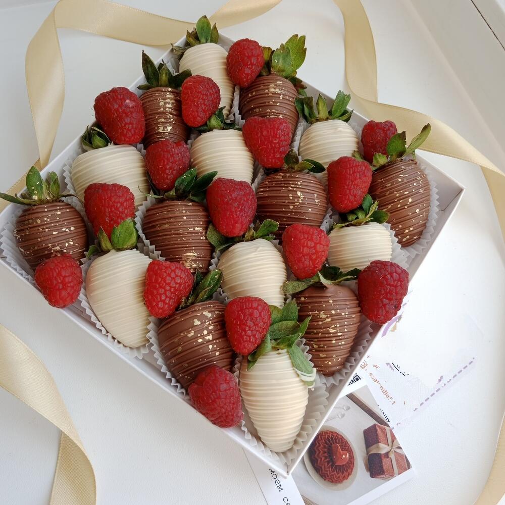 Набор клубника в шоколаде Adele — фото 3