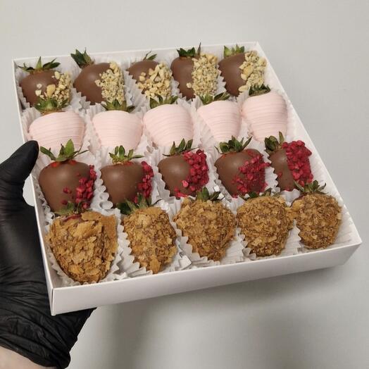 Клубника в шоколаде 🍫 16-25шт Вечер встреч маме/ мамуле/ любимой/ девушке/ жене/ сестре/ коллеге/ подруге — фото 1