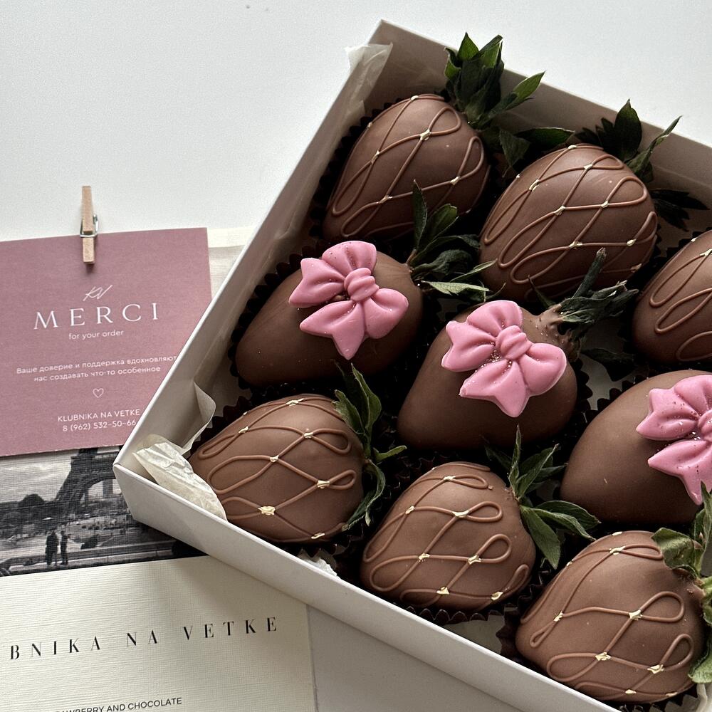 «Клубничное ожерелье» в бельгийском шоколадом шоколаде Callebaut PREMIUM — фото 4